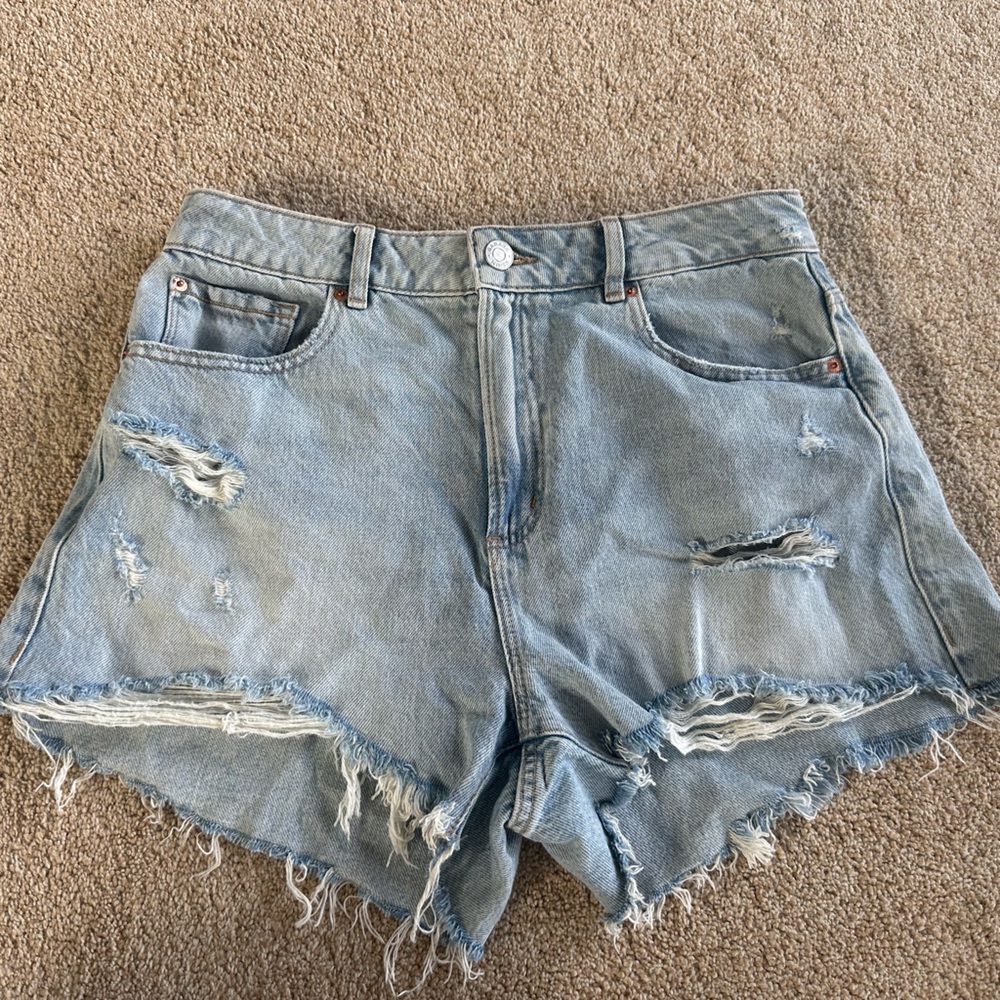 Garage festival jean shorts